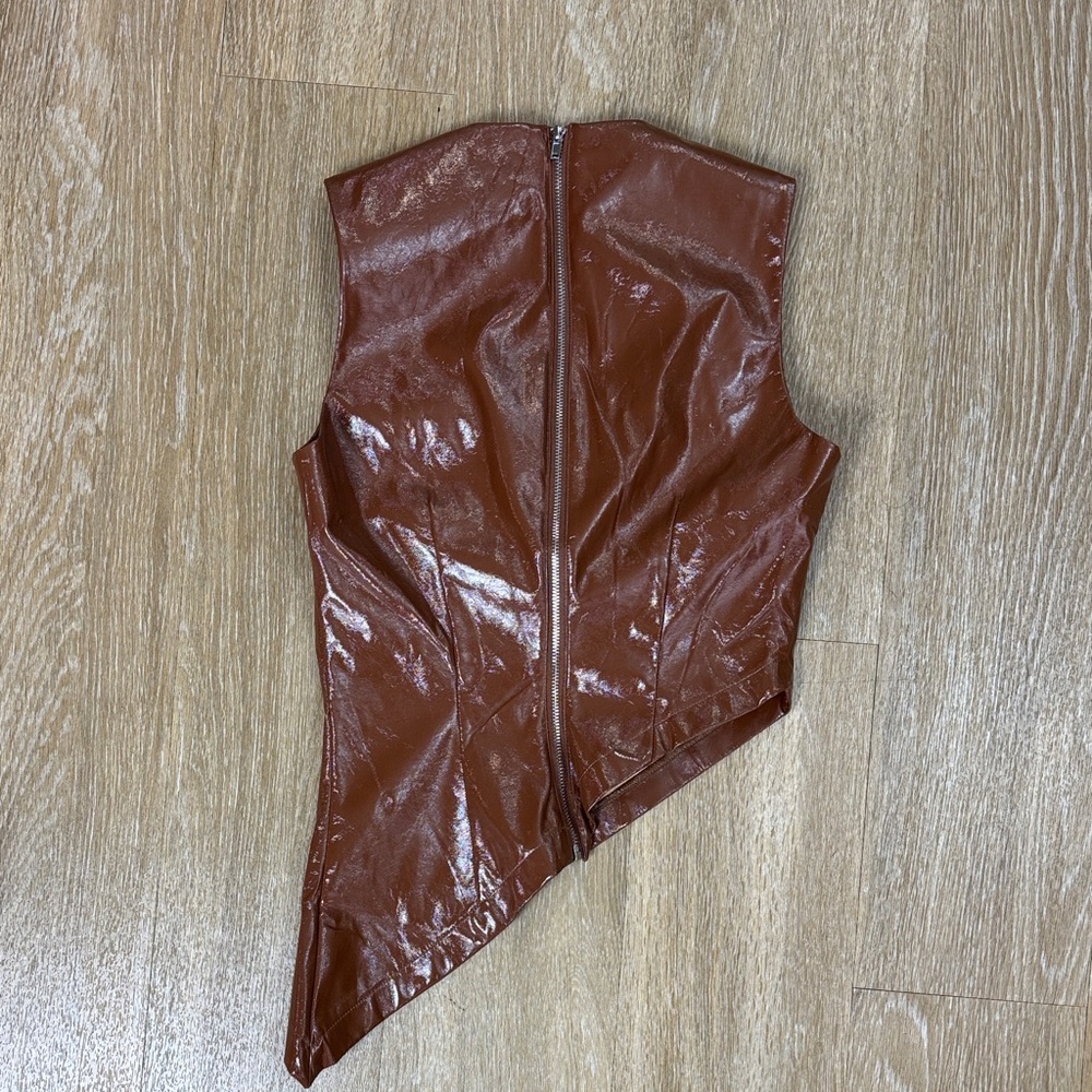 So Real GSUWOO Brown Patent Faux Leather Asymmetrical Tank Top size Small - Picture 4 of 10